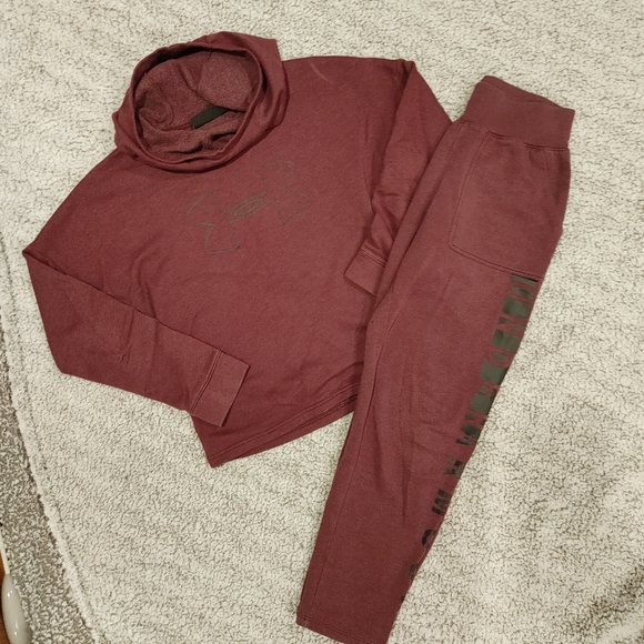 Womens Sweat Suit - Small - Loose Fit - Under Armour - Picture 1 of 6